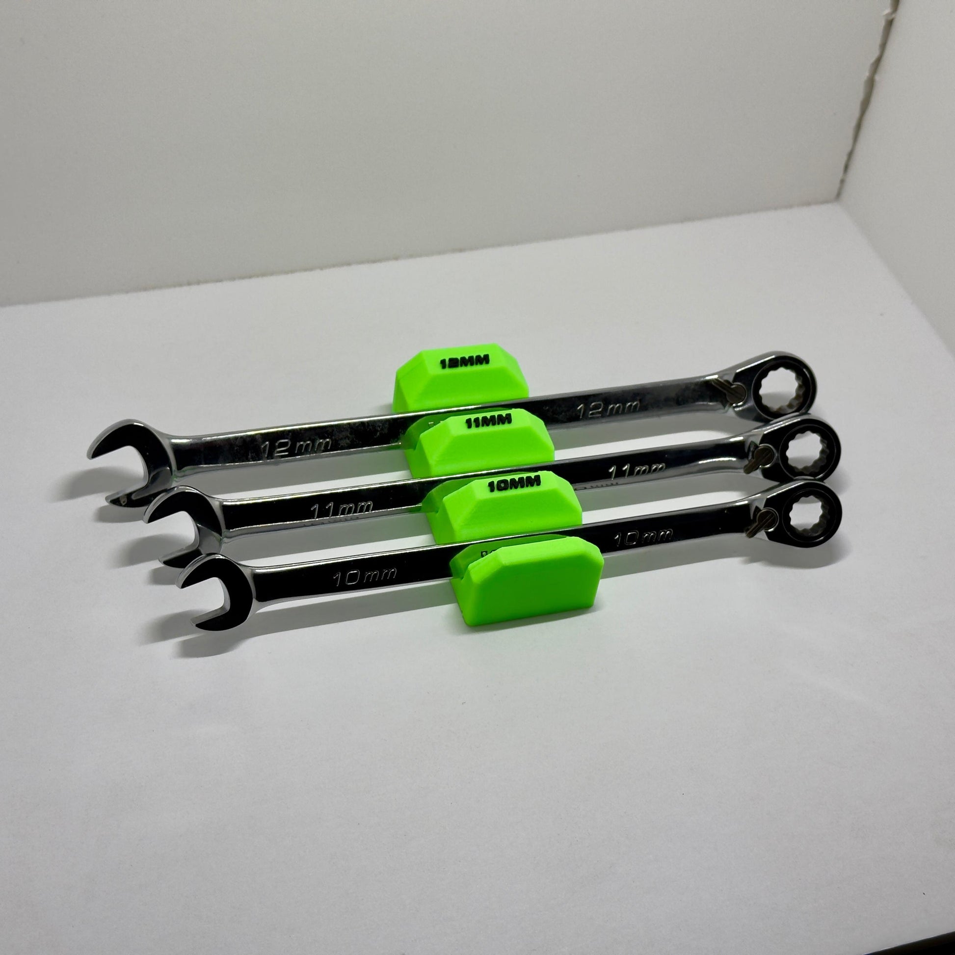Labeled Wrench Holder – Modular Magnetic Wrench Organizer for Toolboxes