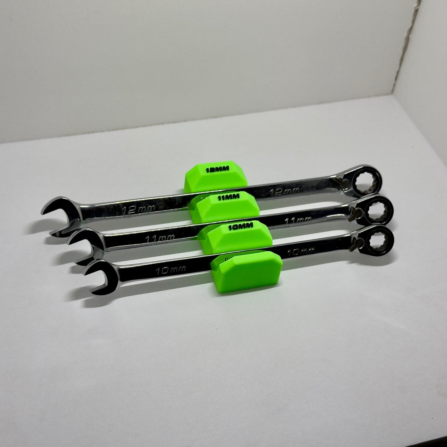 Labeled Wrench Holder – Modular Magnetic Wrench Organizer for Toolboxes