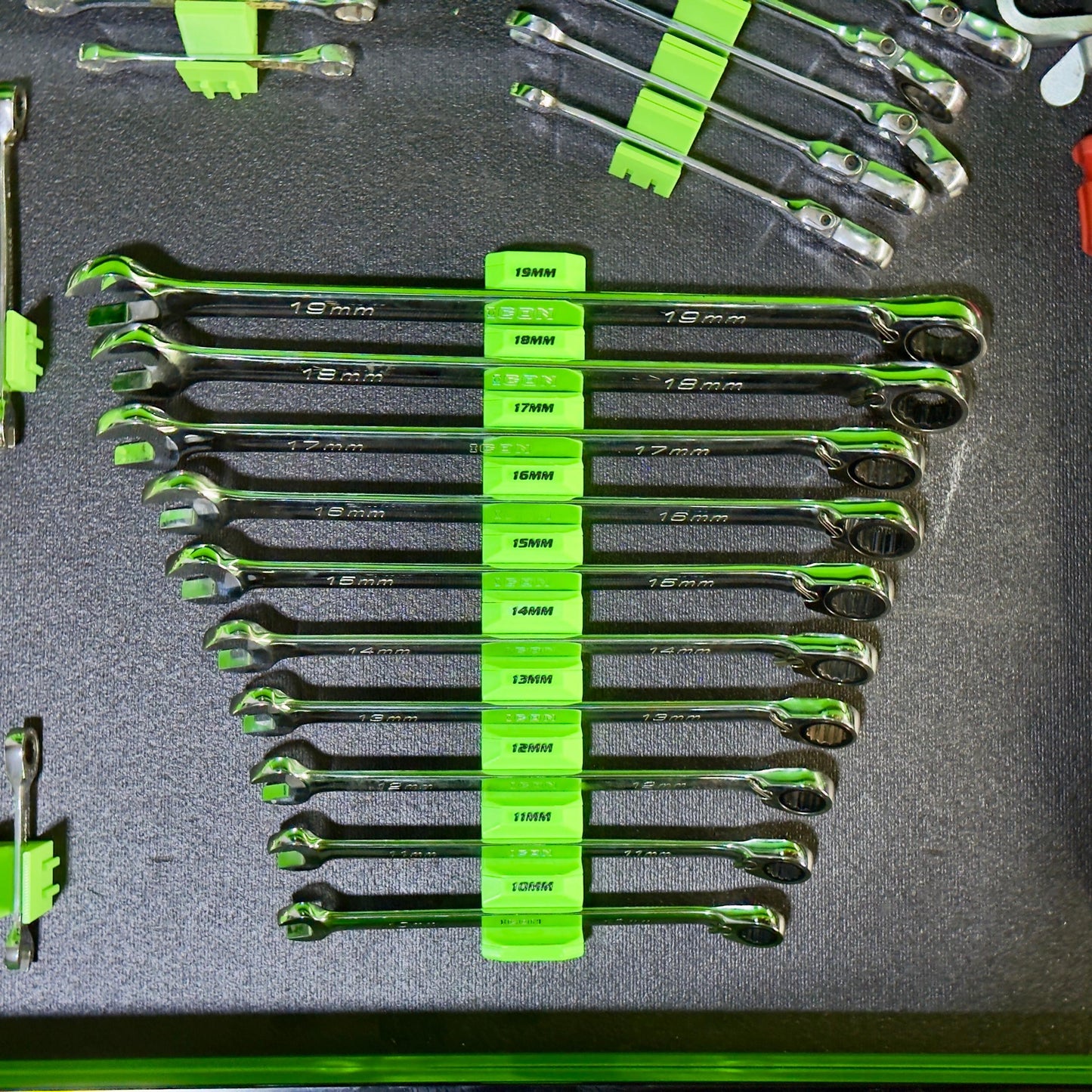 Labeled Wrench Holder – Modular Magnetic Wrench Organizer for Toolboxes