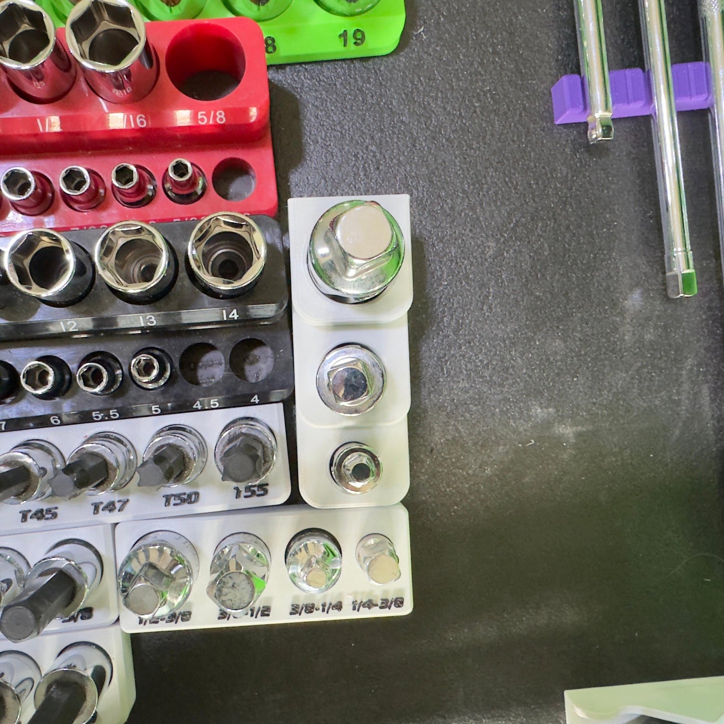 Universal Magnetic Socket Swivel Set Vertical Organizer