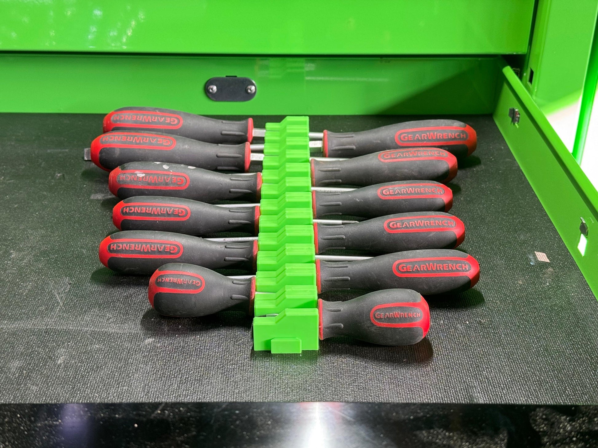 Magnetic Screwdriver Holder – Modular Screwdriver Organizer for Toolboxes