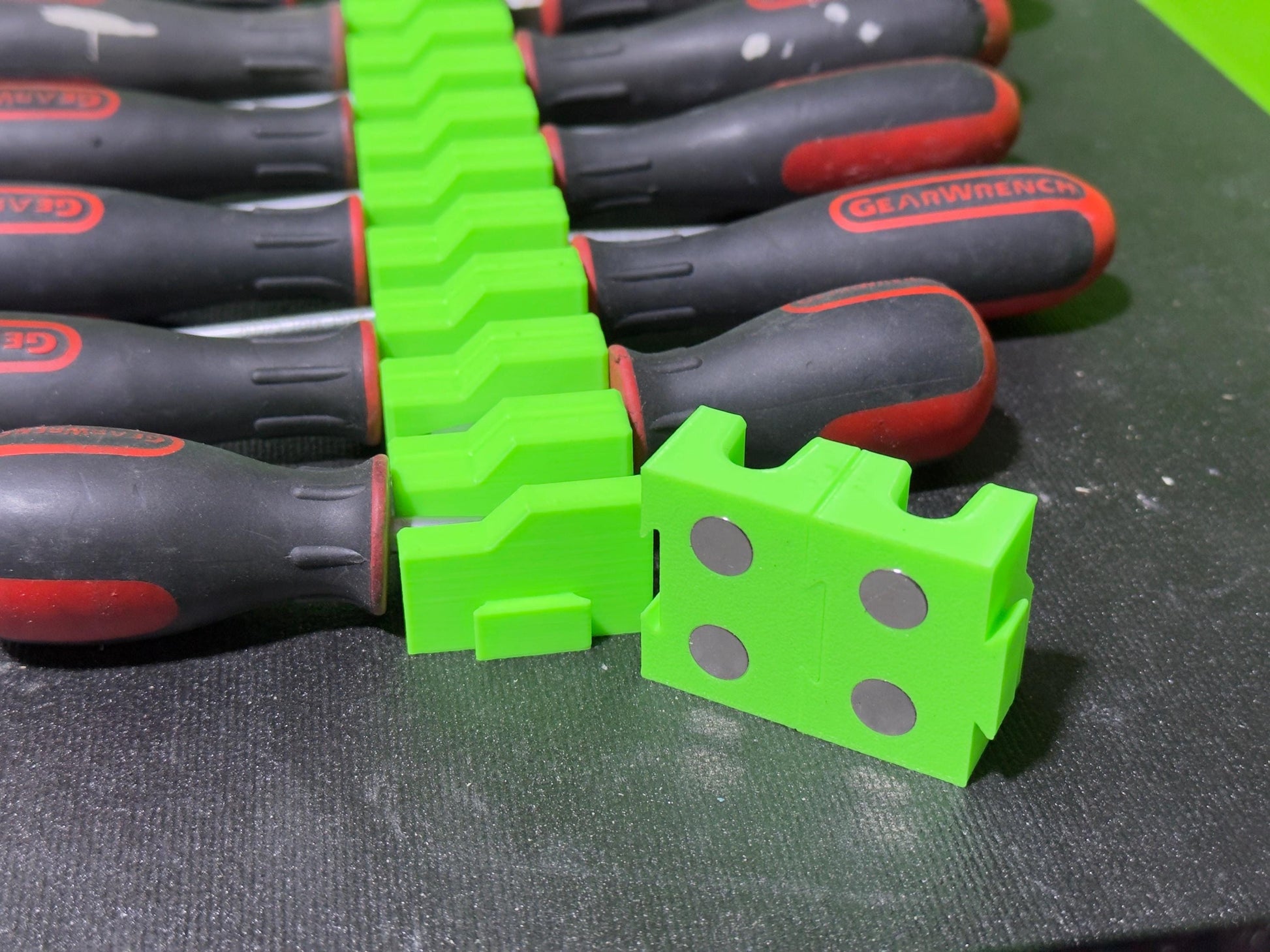 Magnetic Screwdriver Holder – Modular Screwdriver Organizer for Toolboxes