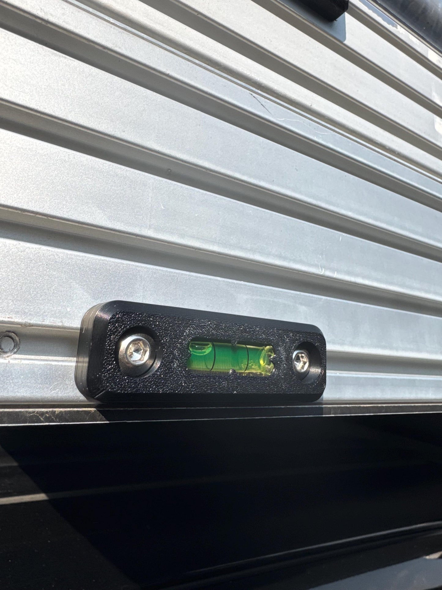 Universal Rooftop Tent / Camper Level Kit – T-Slot Roof Rack and 80/20 Rail Bubble Levels